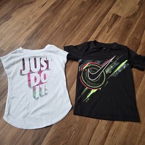 Nike Kids' Black and White Tees with Graphic Designs Ste of 2 GUC 4 XS Girl